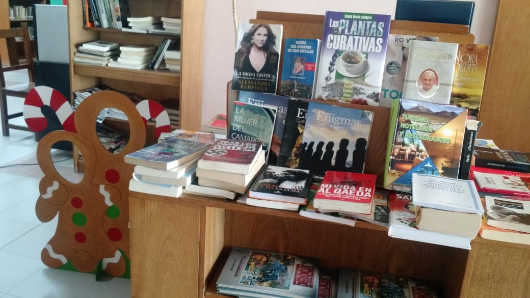 Biblioteca Crespo 01