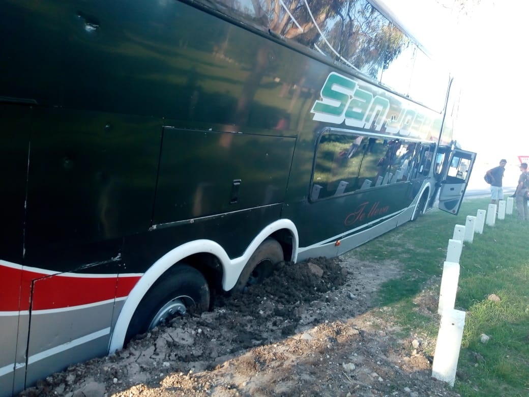 Image: http://estacionplus.com.ar/download/multimedia.normal.954e72a13f65cfed.44657370697374652030325f6e6f726d616c2e6a7067.jpg Despiste 02