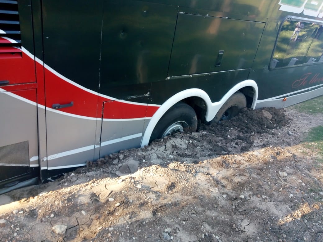 Image: http://estacionplus.com.ar/download/multimedia.normal.9680eabe6f910f7c.44657370697374652030315f6e6f726d616c2e6a7067.jpg Despiste 01