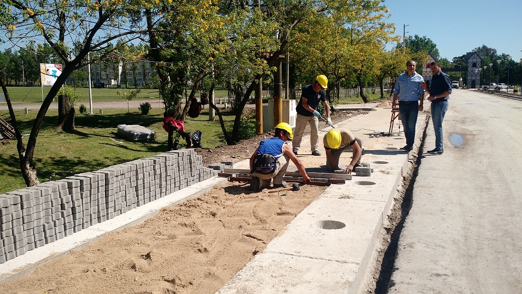 Remodelación acceso 06