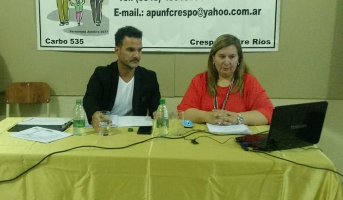 Charla abuso infantil panel