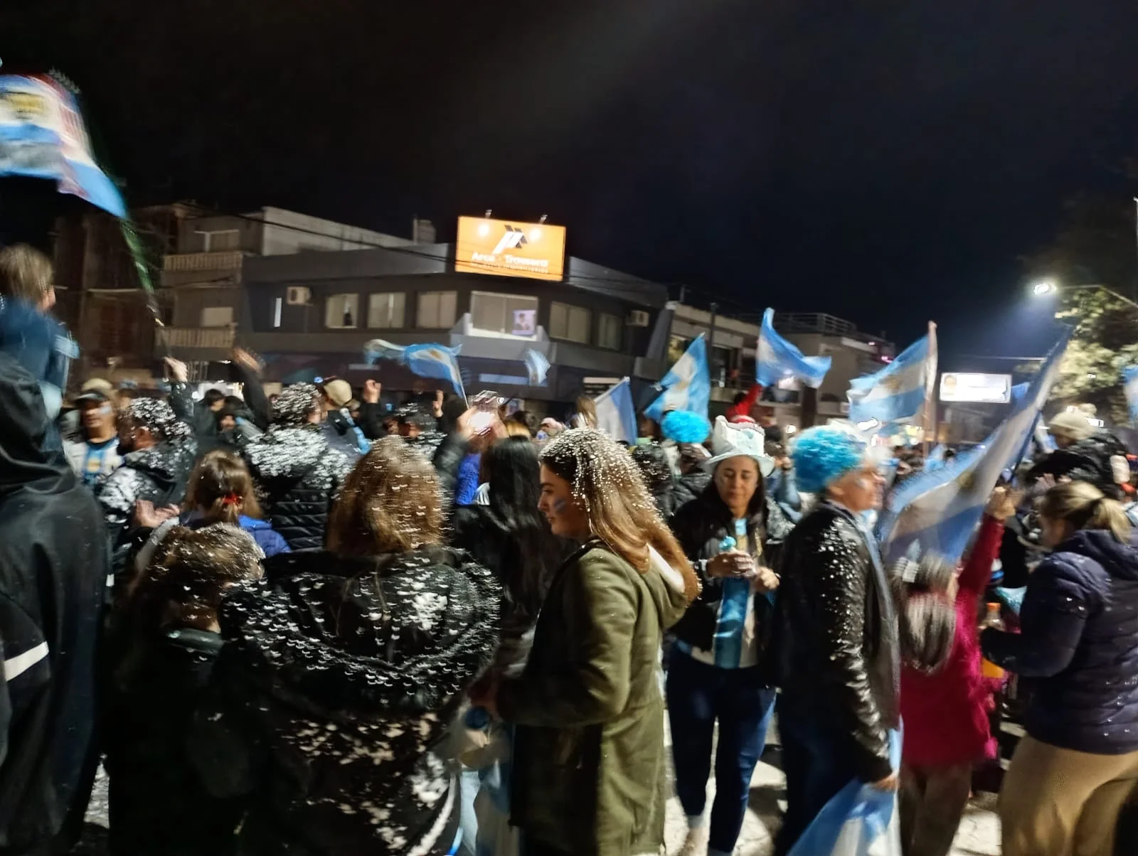 Otra noche inolvidable: Crespo volvió a teñirse de celeste y blanco tras la clasificación de Argentina a semifinales. VIDEO