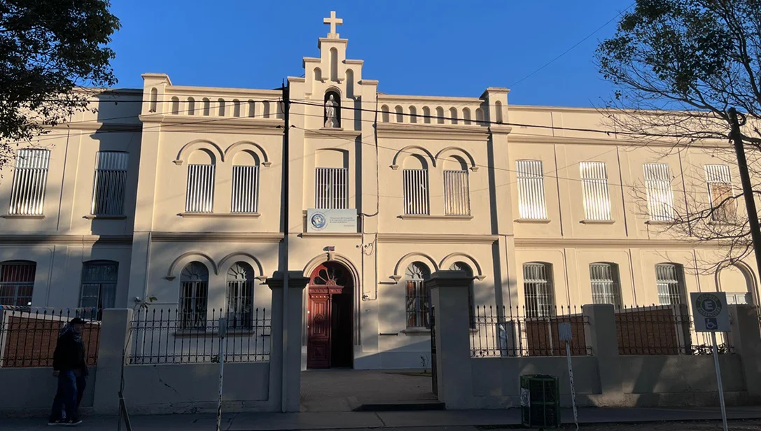 Colegio frente