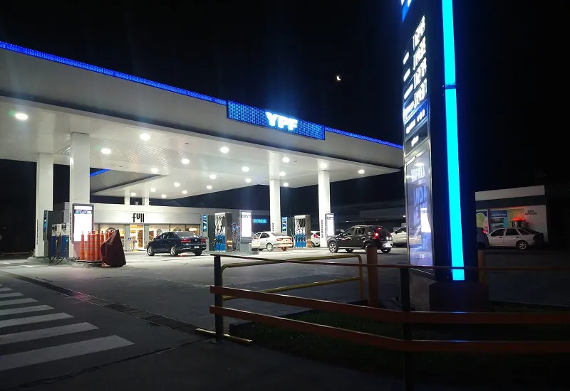 ypf combustible lar crespo