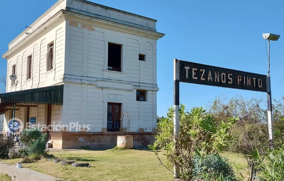 Tezanos Pinto