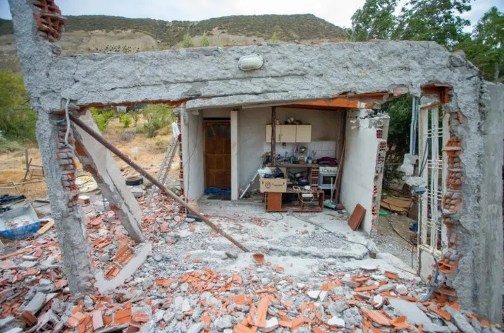 696cfb6f40558_715_472!