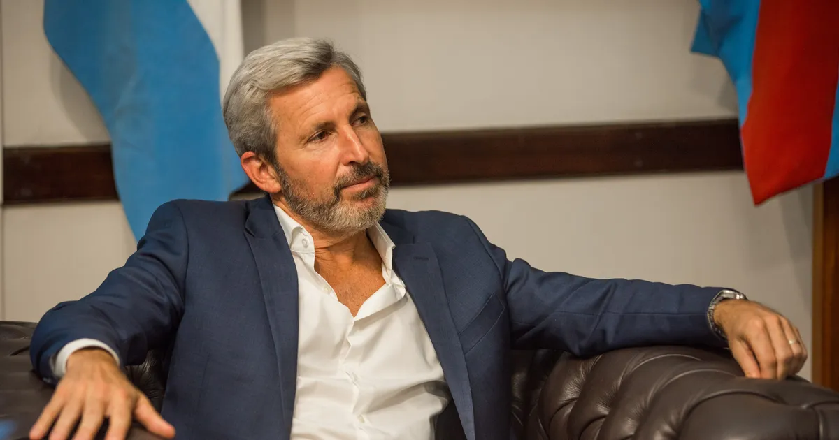 rogelio-frigerio-despacho-foto-letra-pjpg