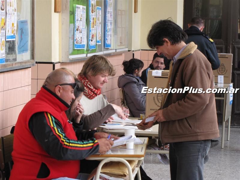 elecciones crespo urnas