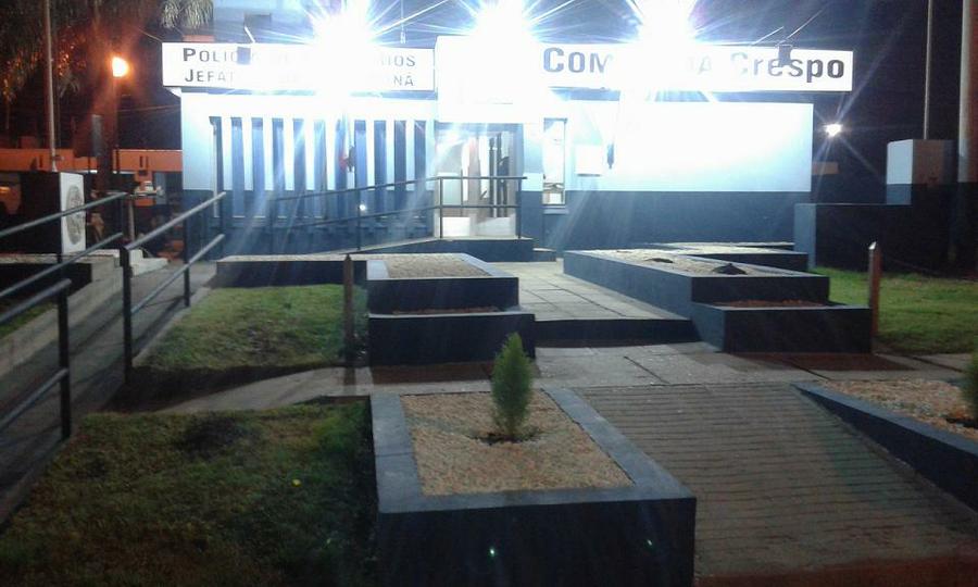 Cria. Crespo fachada