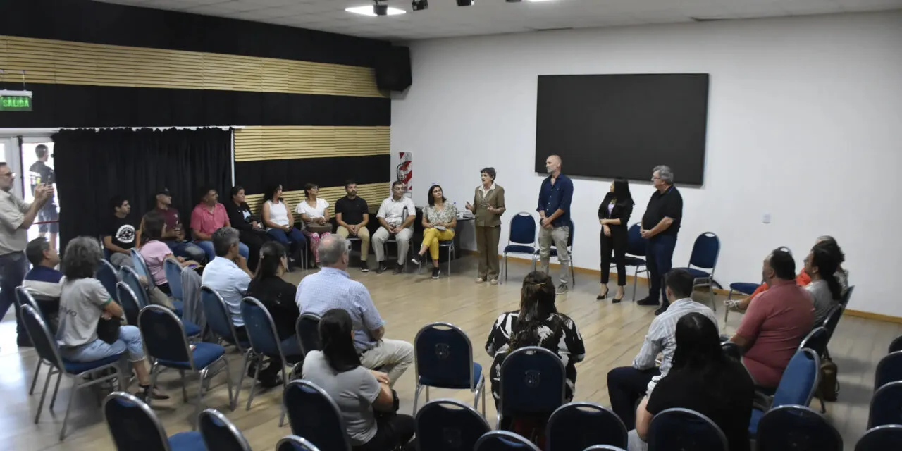 01-Encuentro-del-Consejo-Provincial-de-Cultura-de-Crespo-1280x640
