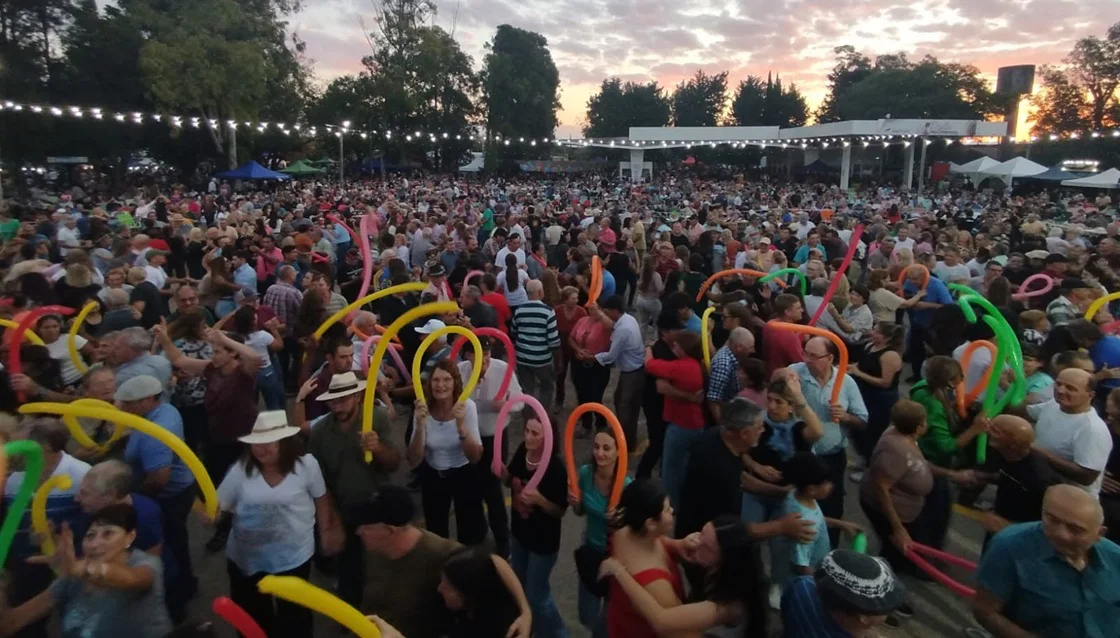 Fiesta aldea maria luisa