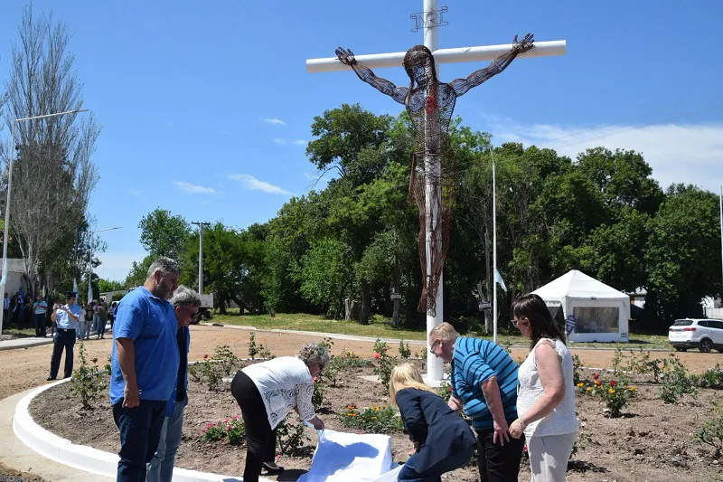 WhatsApp Image 2025-10-11 at 12.02.01 (1)