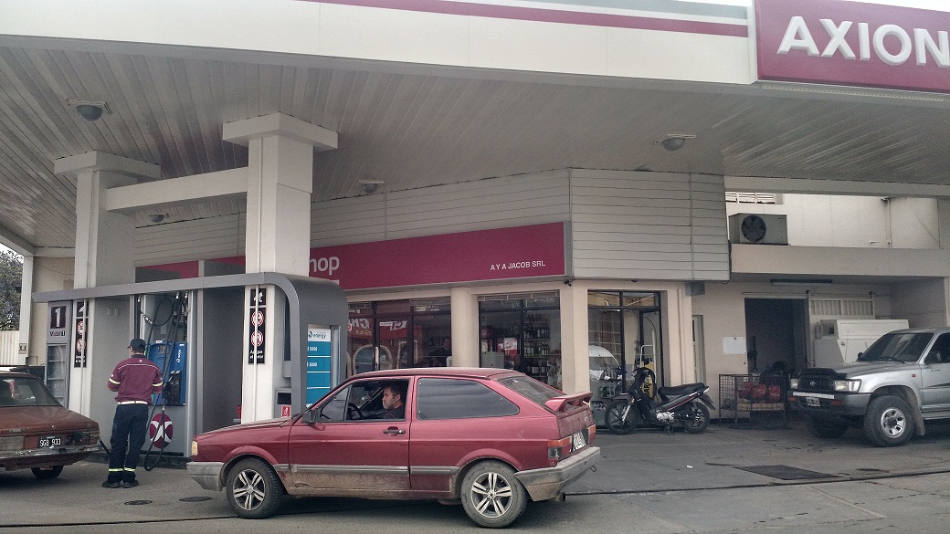 Estación Servicios Axion